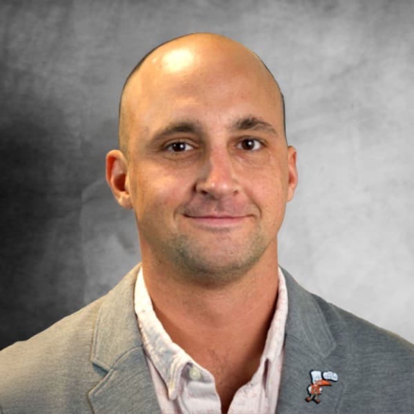 Eric_Choma-Headshot.jpg